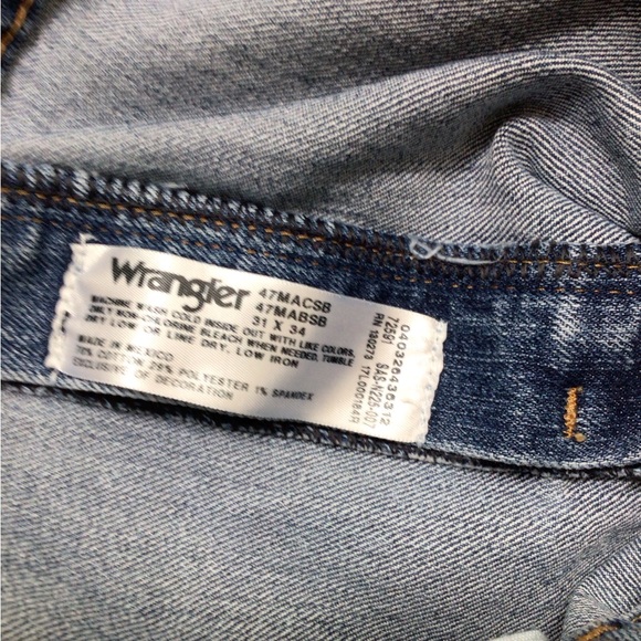 Men’s Wrangler Premium Performance Advanced Comfort Regular Fit Jean - Picture 7 of 7